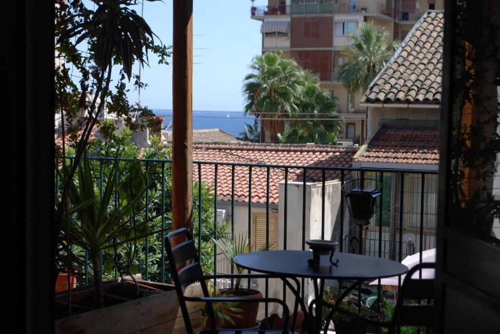 Bed and Breakfast Al Mare In Citta CTA Exterior foto